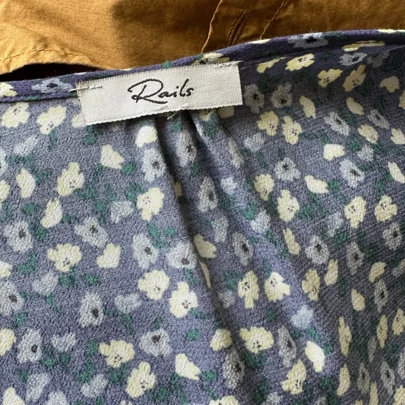 Rails Jade Maxi Dress in Navy Ditsy Floral, size L - Picture 7 of 8